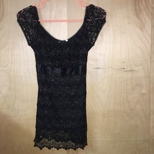 Chic Black Lace Cap Sleeve Blouse